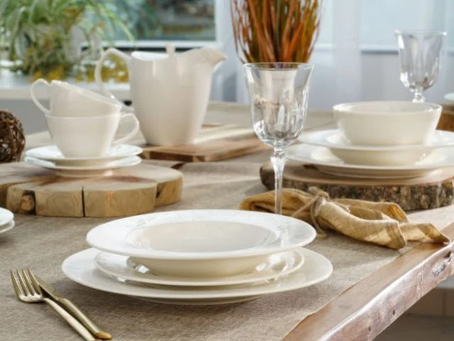 Kolorowa zastawa ceramiczna z kolekcji Neo Silk