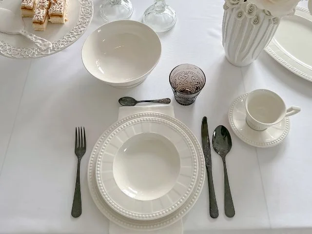 Czarne sztućce Antique Black — zestaw 24-elementowy na 6 osób