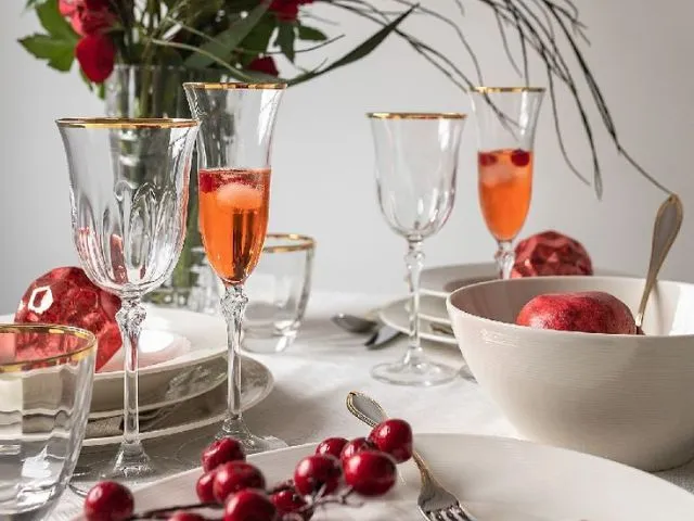 kieliszki Ludovica na stole