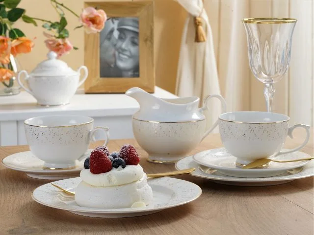 Serwis do kawy Diana Porcelanowy serwis do kawy z kolekcji Diana jako prezent na 50. urodziny