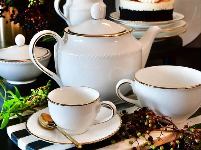 Porcelanowy serwis kawowy Camilla na 12 osób