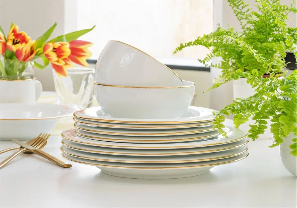 Serwis obiadowy PLUS Gold – porcelanowa zastawa z złotym zdobieniem na prezent jubileuszowy
