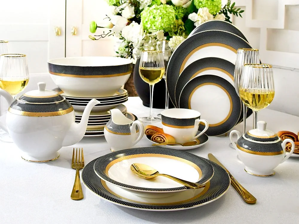 Serwis obiadowy porcelanowy w kropki ROYAL LADY na 12 osób