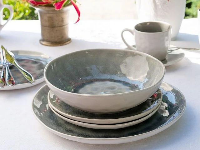 zestaw talerzy kamionkowych