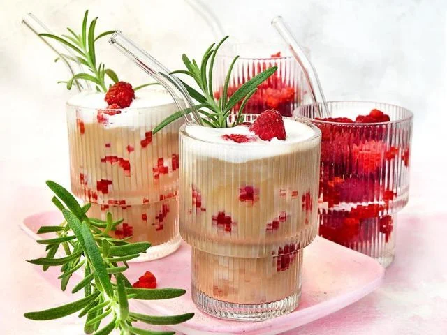 Szklanki do koktajli ze słomkami zestaw Somero