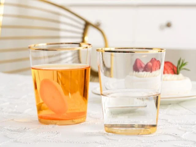 Szklanki do napojów Livio Gold ze złotym zdobieniem