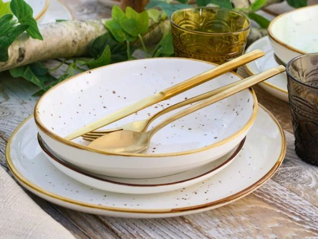 Sztućce Invicta Vintage Gold z powłoką PVD