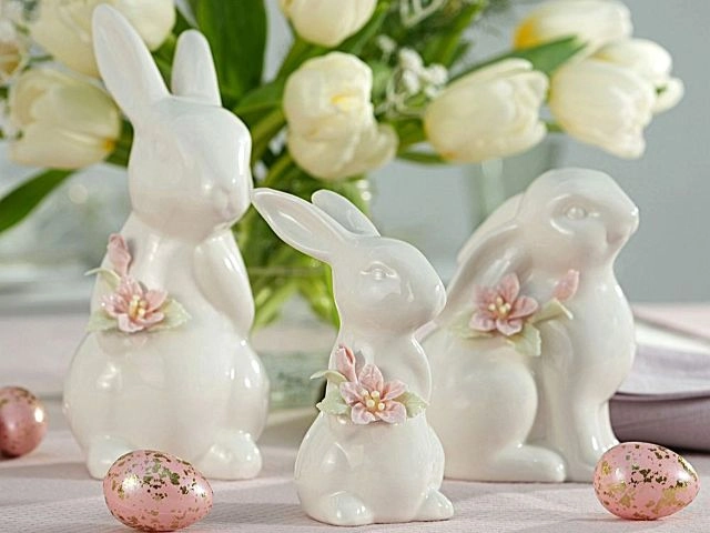 Porcelanowe zajączki wielkanocne z kwiatkami białe LAURA