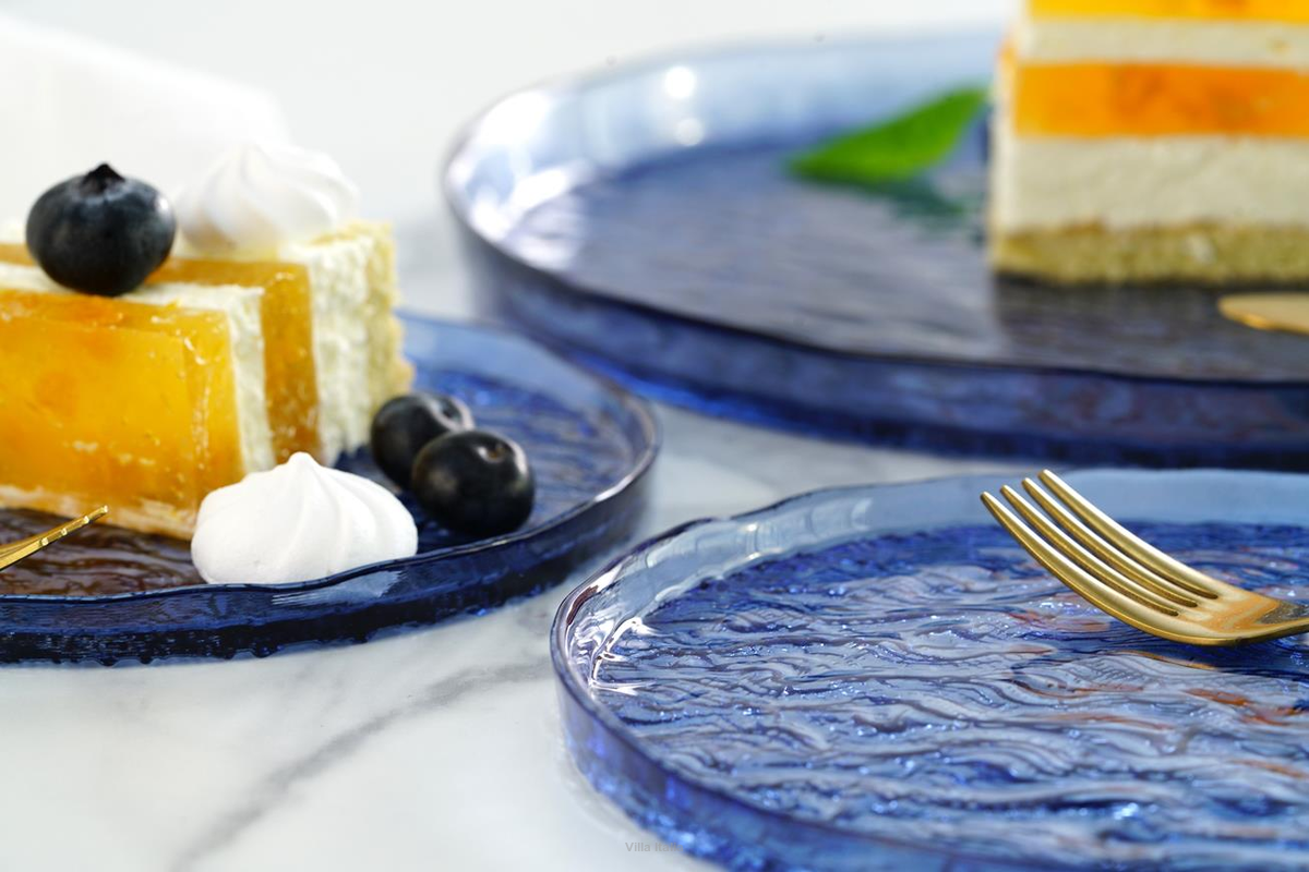 Patera czy talerz na ciasto – co wybrać na słodki stół?