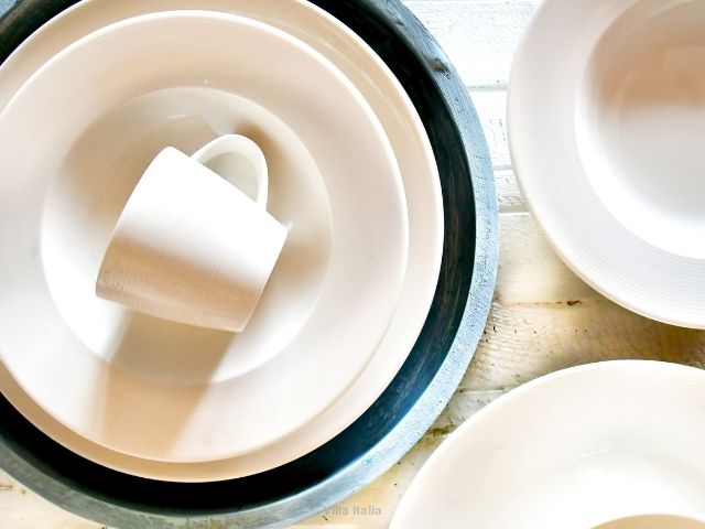 Głębokie talerze do zupy z porcelany i nie tylko. Naczynia, które sprawdzą się w każdej kuchni.