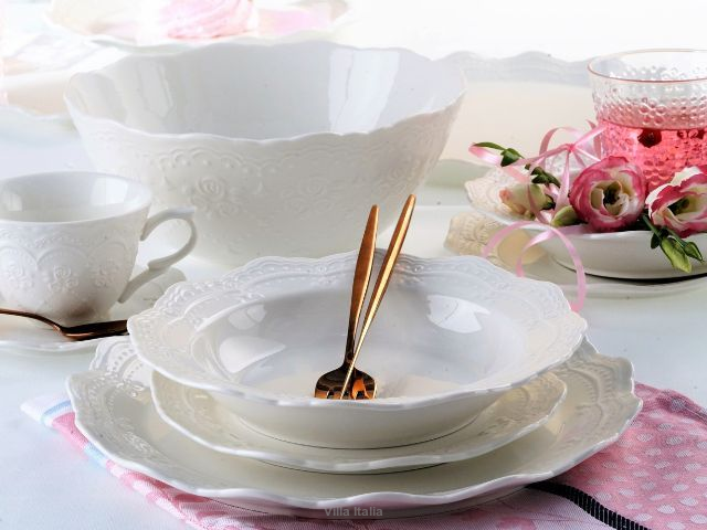 Głębokie talerze do zupy z porcelany i nie tylko. Naczynia, które sprawdzą się w każdej kuchni.