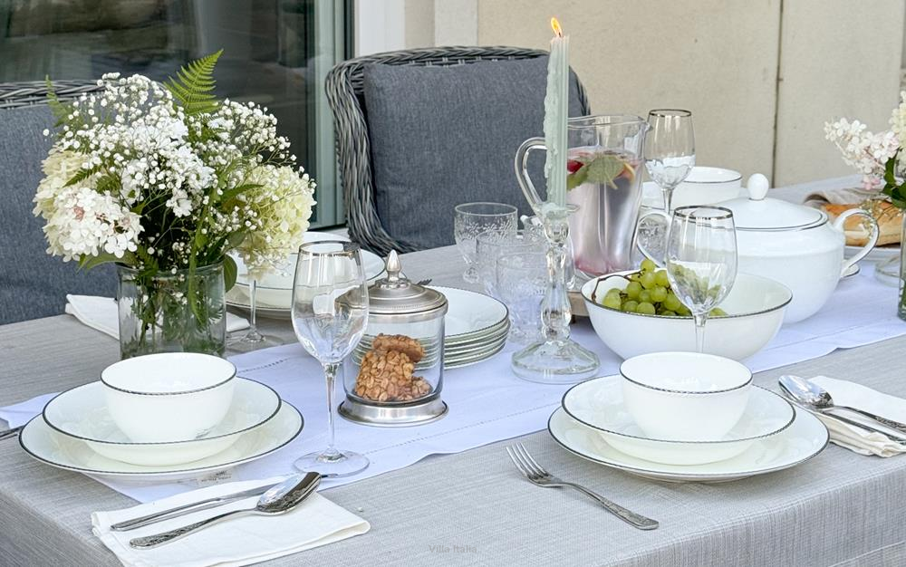 Prezenty dla Pary Młodej — 5 pomysłów na niespodziankę dla nowożeńców.