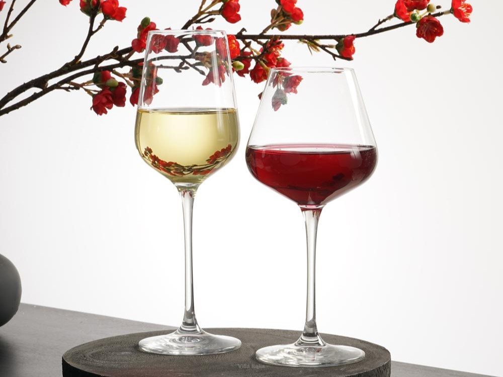 Jakie kieliszki do wina? Rodzaje, kształty i zastosowanie.
