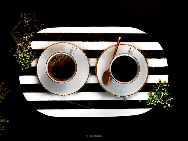 Filiżanki do kawy na prezent — jak wybrać idealny zestaw i dlaczego to trafiony upominek?