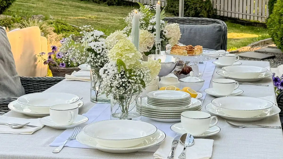 Jak udekorować stół na komunię — nakrycie, zastawa i inspiracje dla dziewczynki i chłopca.