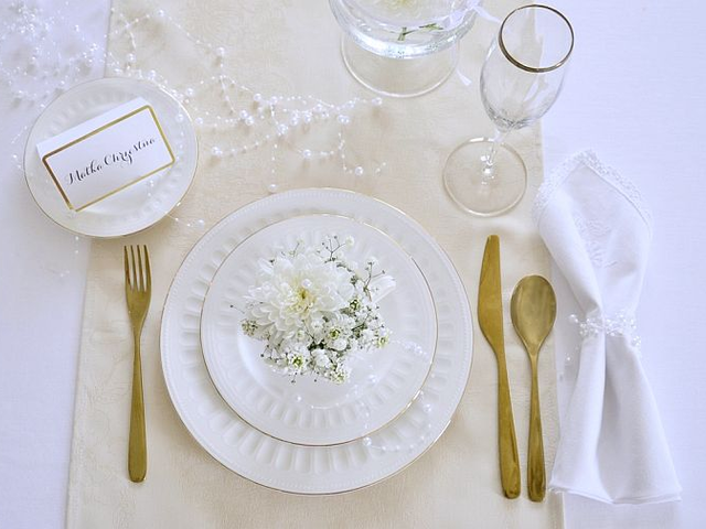 Jak nakrywać do stołu? 4 podstawowe elementy nakrycia stołowego.