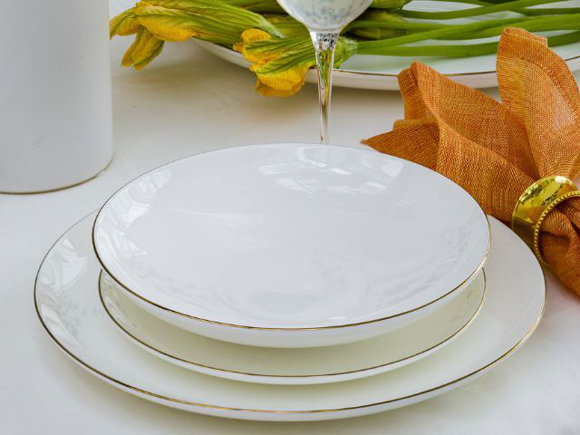 Komplet talerzy, czyli zastawa stołowa w Twoim stylu!
