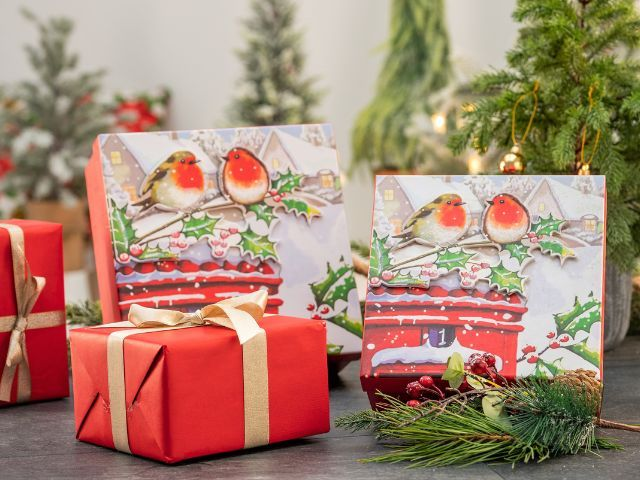 Eleganckie i klasyczne ozdobne pudełka na święta