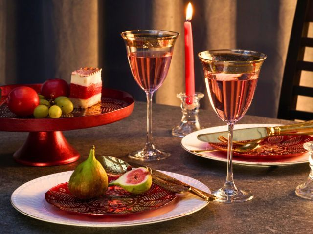 Jak zaaranżować stół na kolację walentynkową?