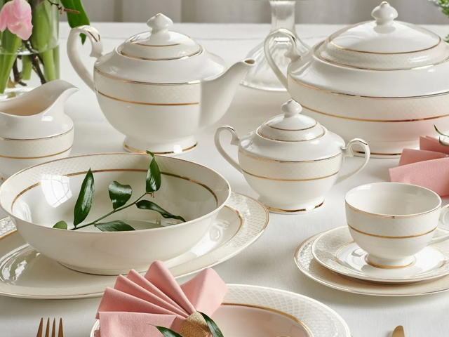 7 rzeczy, które warto sprawdzić przed zakupem serwisu obiadowego