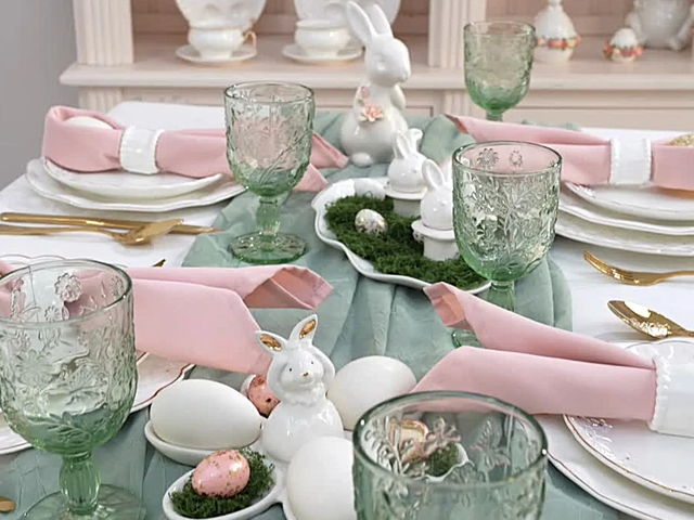 Jak udekorować stół na Wielkanoc? 2 aranżacje, które zachwycą gości