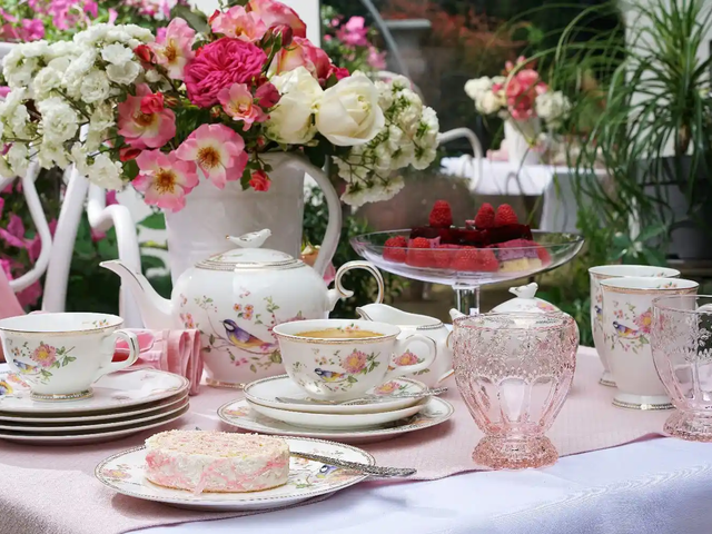 Dzień Matki – 7 pomysłów na prezent z porcelany